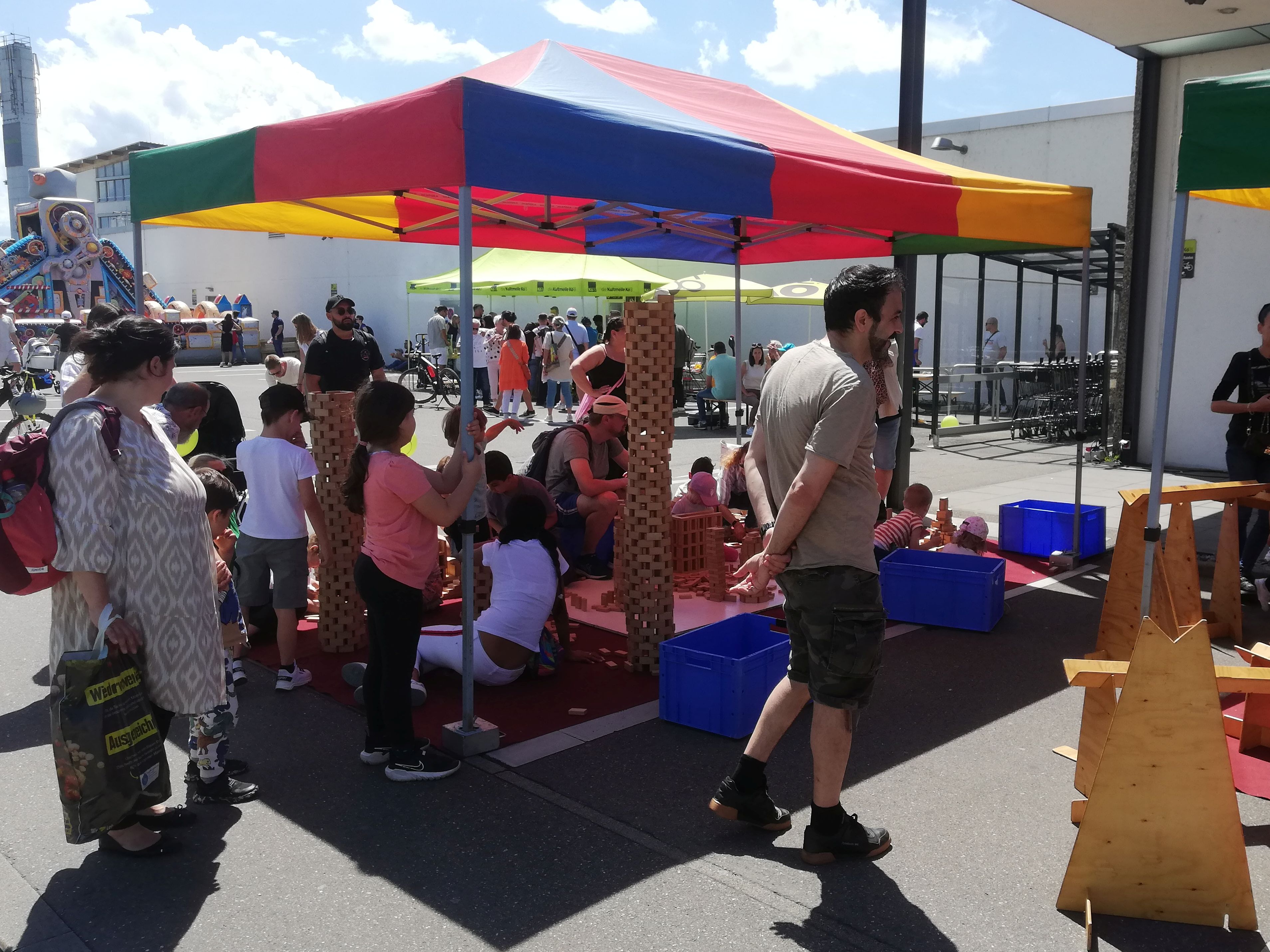 3000 Bauklötze bei Kinderanimation in Köngen bei Stuttgart